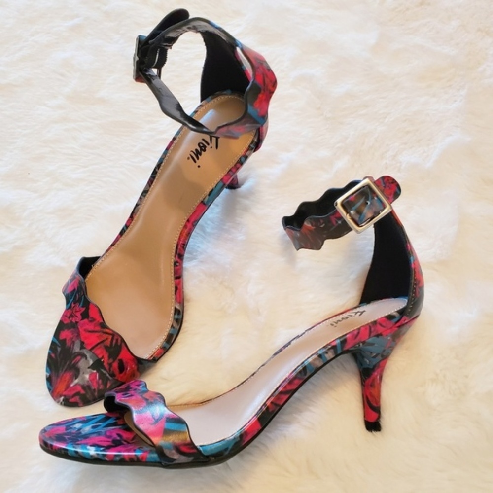 Fioni Floral Ankle Strap Heels, EUC